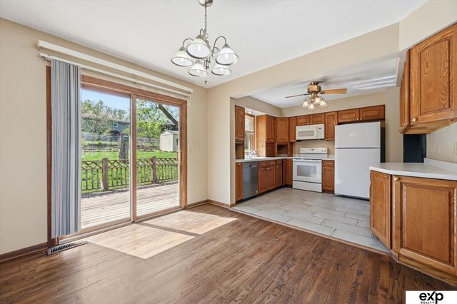 8731 Lakeview Drive, Omaha, NE 68127