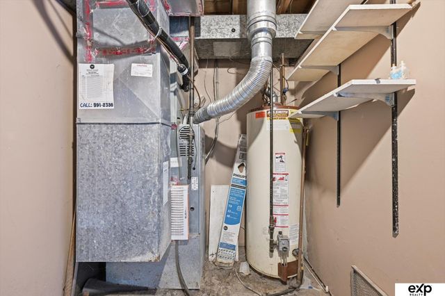 8731 Lakeview Drive, Omaha, NE 68127