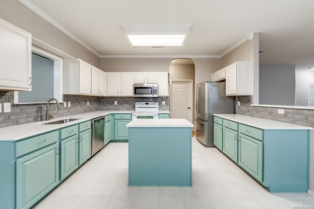 100 Cloud Crossing, Cibolo, TX 78108