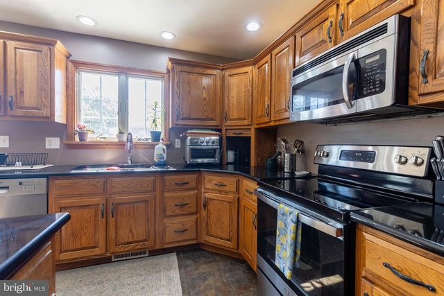 2374 GREENE STREET, Chambersburg, PA 17201