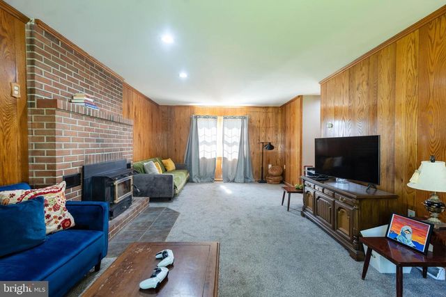 2374 GREENE STREET, Chambersburg, PA 17201