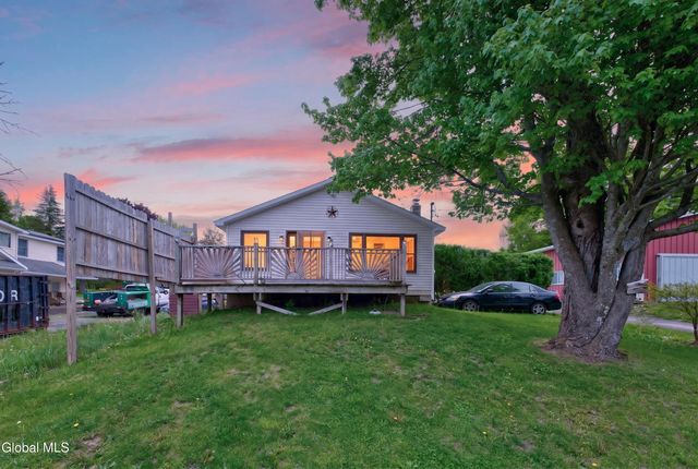 634 State Route 143, Westerlo, NY 12193