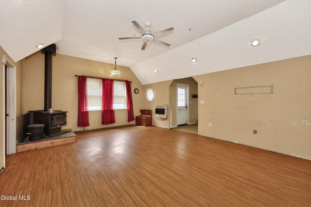634 State Route 143, Westerlo, NY 12193