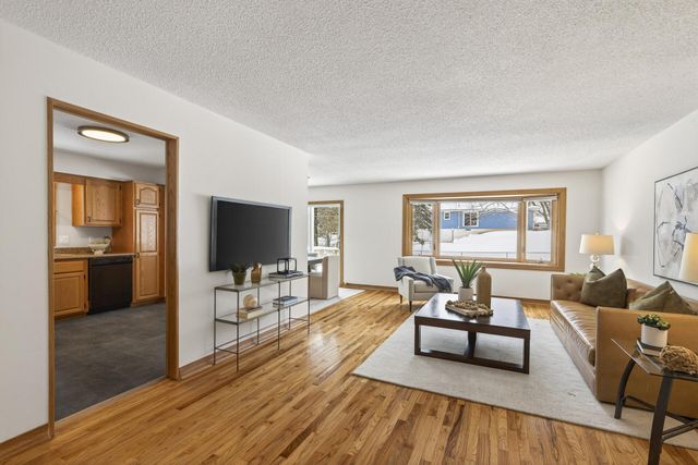 16609 Galaxie Way, Rosemount, MN 55068