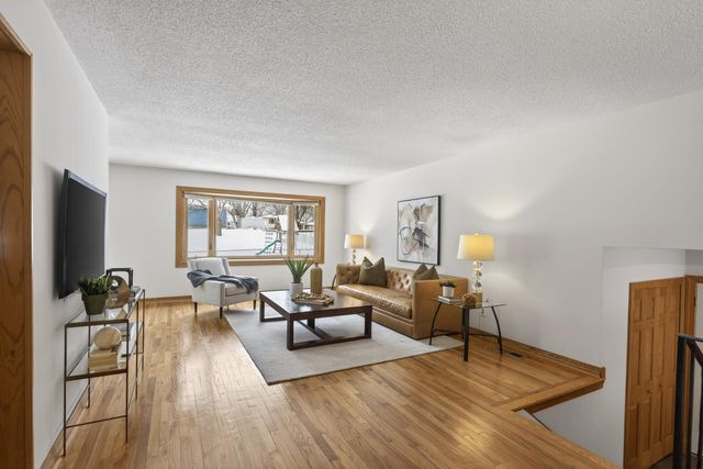 16609 Galaxie Way, Rosemount, MN 55068