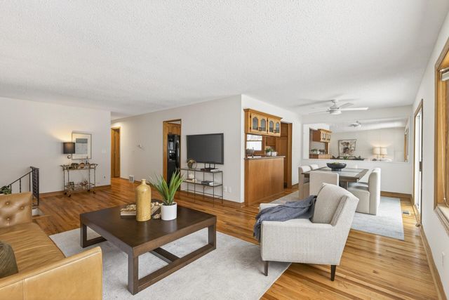 16609 Galaxie Way, Rosemount, MN 55068