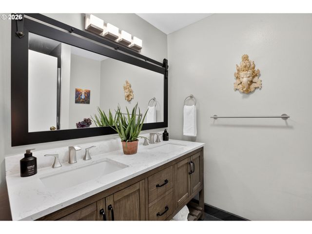 4721 Sw 45TH Ave, Portland, OR 97221