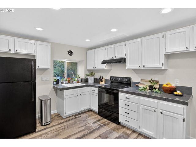 4721 Sw 45TH Ave, Portland, OR 97221