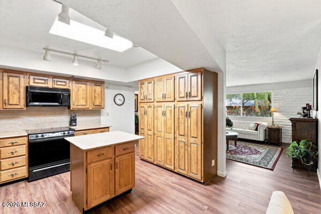 14 Calcite Drive, Tucson, AZ 85745