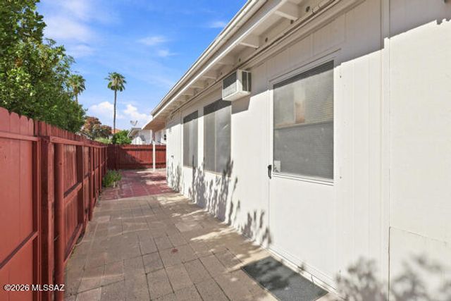 14 Calcite Drive, Tucson, AZ 85745
