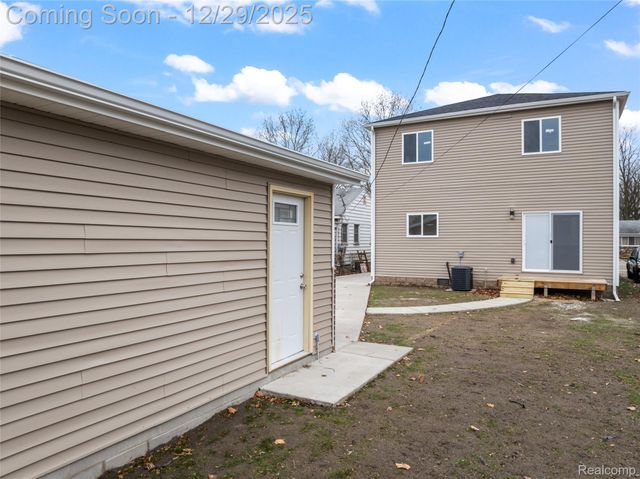 3805 Ziegler Street, Dearborn, MI 48124