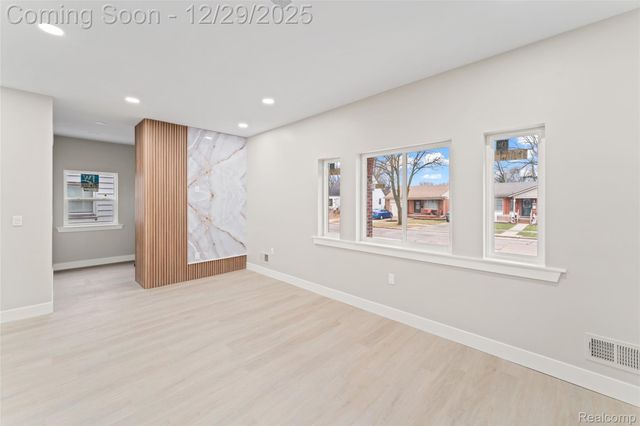 3805 Ziegler Street, Dearborn, MI 48124