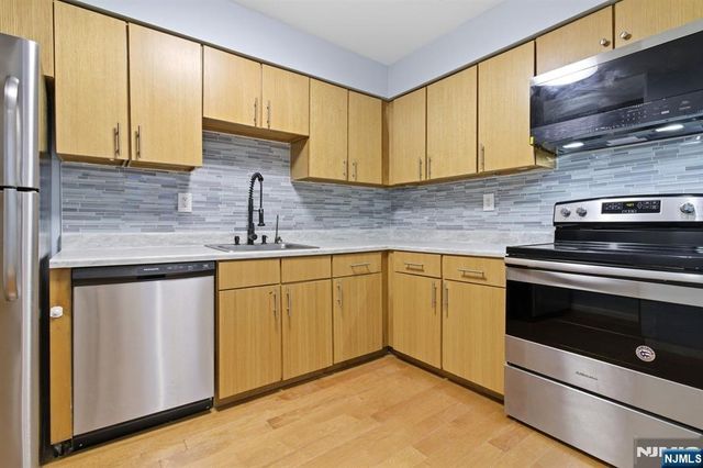 308-310 Passaic Avenue 215, Harrison, NJ 07029