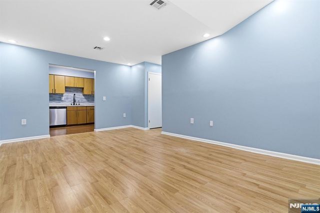 308-310 Passaic Avenue 215, Harrison, NJ 07029