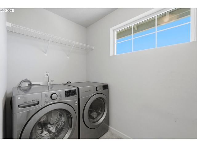 1987 Nw WESSEX St, Mc Minnville, OR 97128