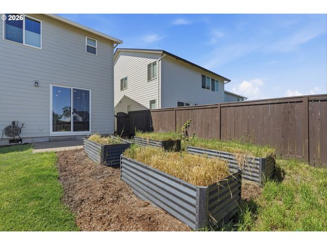 1987 Nw WESSEX St, Mc Minnville, OR 97128