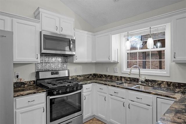 5066 Allison Way, Sugar Hill, GA 30518