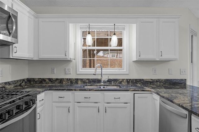 5066 Allison Way, Sugar Hill, GA 30518