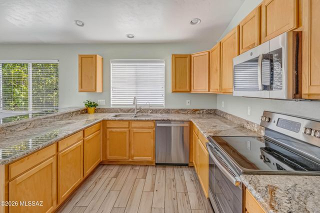 446 W Silvertip Road, Tucson, AZ 85737