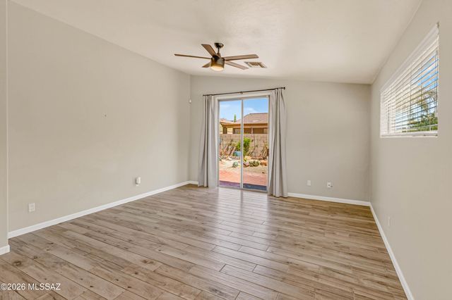 446 W Silvertip Road, Tucson, AZ 85737