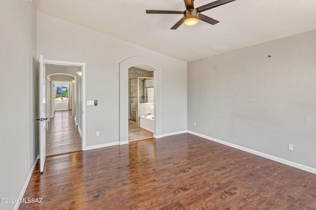 446 W Silvertip Road, Tucson, AZ 85737