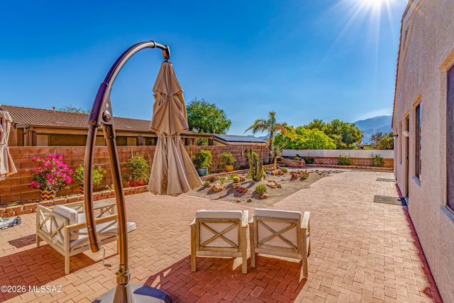 446 W Silvertip Road, Tucson, AZ 85737