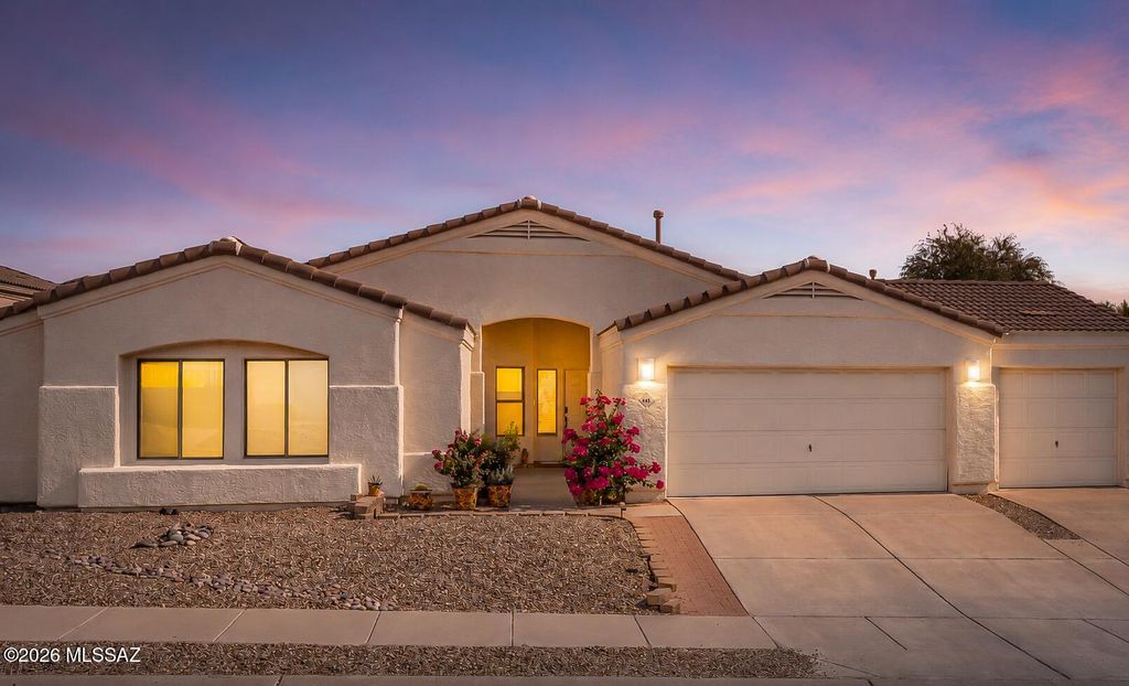 446 W Silvertip Road, Tucson, AZ 85737