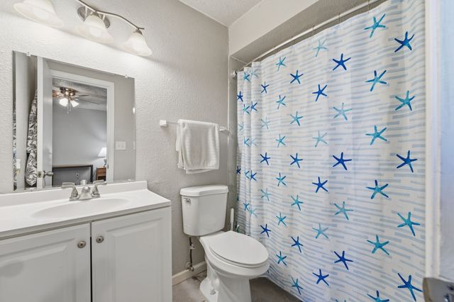 2306 Carol Good Lane, Carrollton, TX 75006