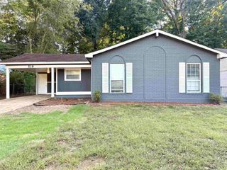 519 FOX VALLEY DR, Unincorporated, TN 38127