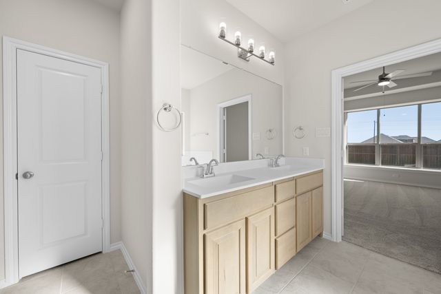 321 Los Llanos Road, Granbury, TX 76048