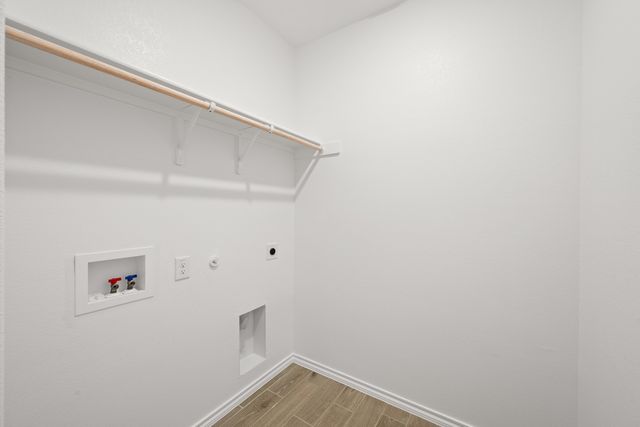 321 Los Llanos Road, Granbury, TX 76048