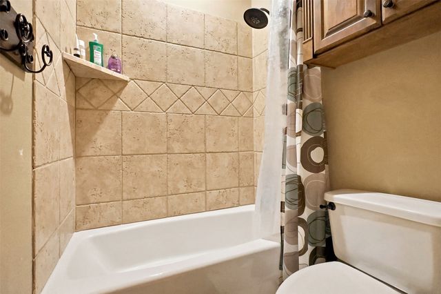 605 Fall Winds Circle, Bossier City, LA 71111