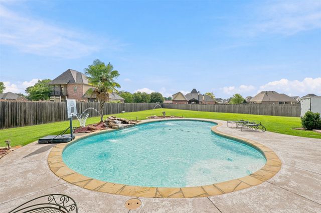 605 Fall Winds Circle, Bossier City, LA 71111