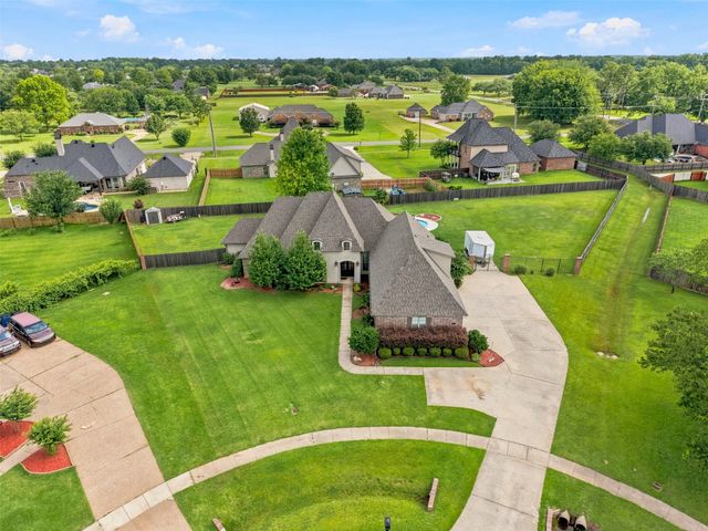 605 Fall Winds Circle, Bossier City, LA 71111
