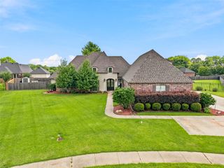 605 Fall Winds Circle, Bossier City, LA 71111