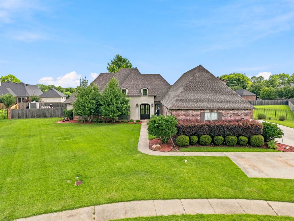 605 Fall Winds Circle, Bossier City, LA 71111