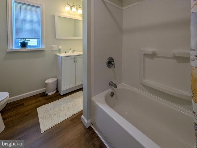 122 EGERTON, Glenside, PA 19038