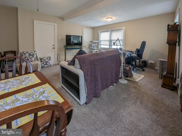 122 EGERTON, Glenside, PA 19038