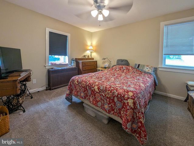 122 EGERTON, Glenside, PA 19038