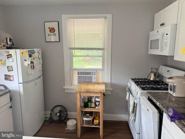 122 EGERTON, Glenside, PA 19038