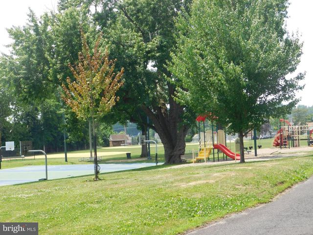 122 EGERTON, Glenside, PA 19038