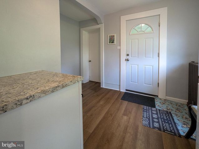 122 EGERTON, Glenside, PA 19038