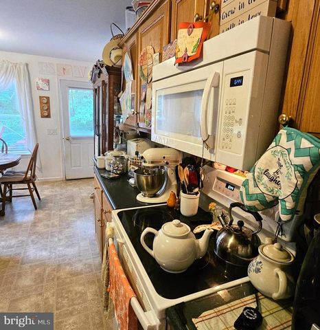 184 WINTER ROAD, Paw Paw, WV 25434