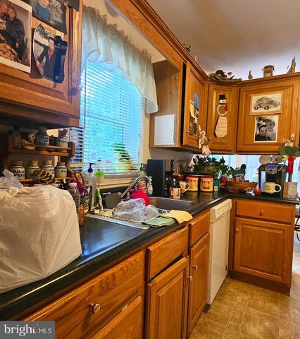 184 WINTER ROAD, Paw Paw, WV 25434