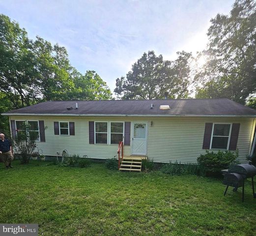 184 WINTER ROAD, Paw Paw, WV 25434