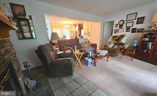 184 WINTER ROAD, Paw Paw, WV 25434