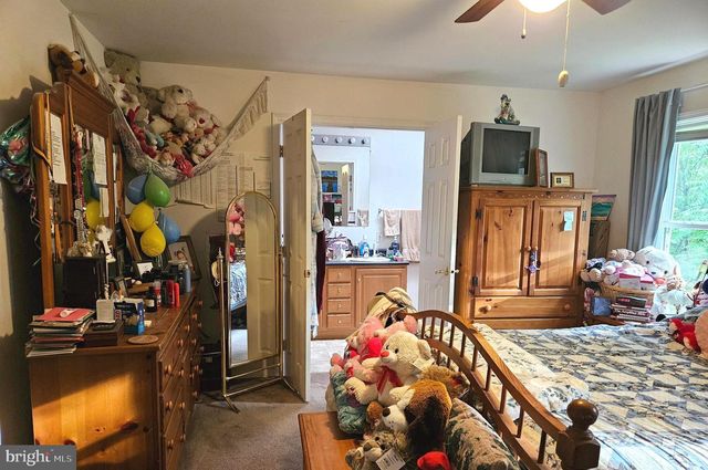 184 WINTER ROAD, Paw Paw, WV 25434