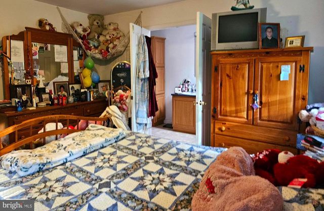 184 WINTER ROAD, Paw Paw, WV 25434