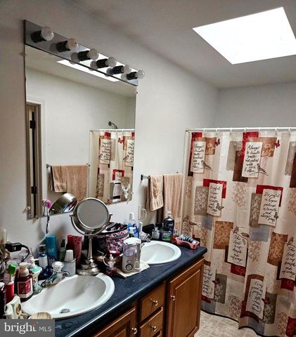 184 WINTER ROAD, Paw Paw, WV 25434