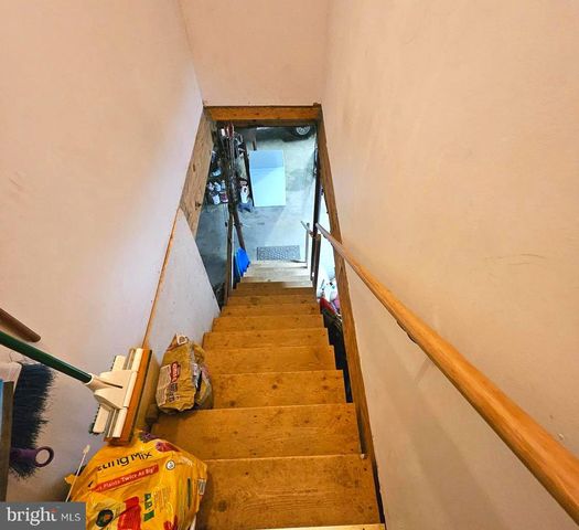 184 WINTER ROAD, Paw Paw, WV 25434